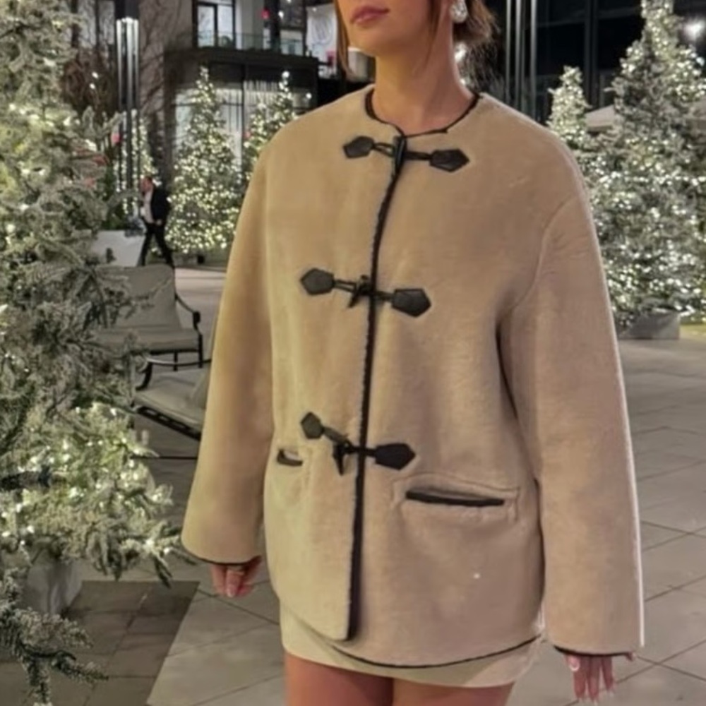 Zara Sherpa Toggle Coat SZ XS - Picture 3 of 4